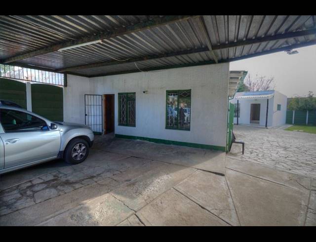 3 BEDROOM HOUSE FOR SALE IN CRESSLAWN